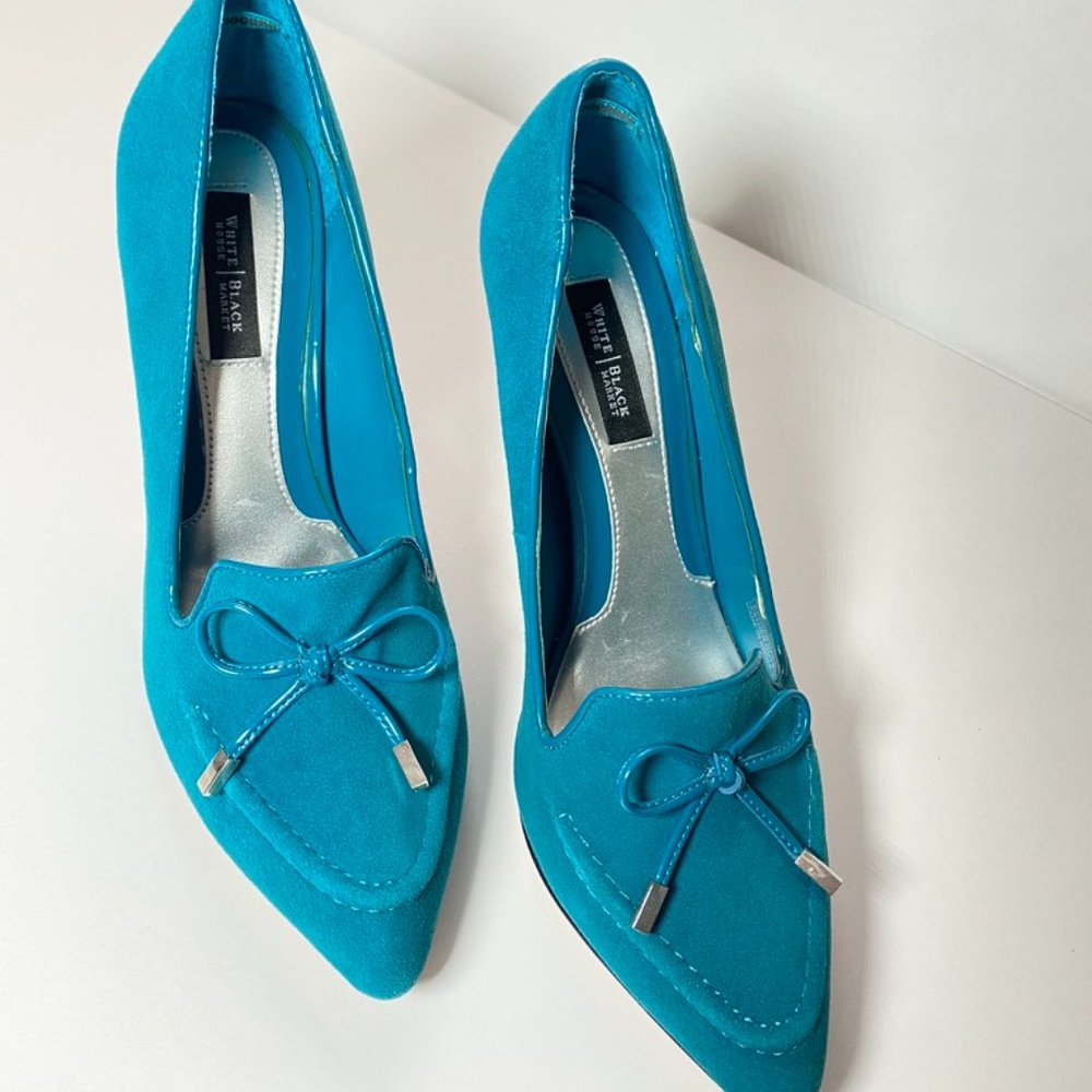 WHITE HOUSE BLACK MARKET - TURQUOISE SUEDE PUMP